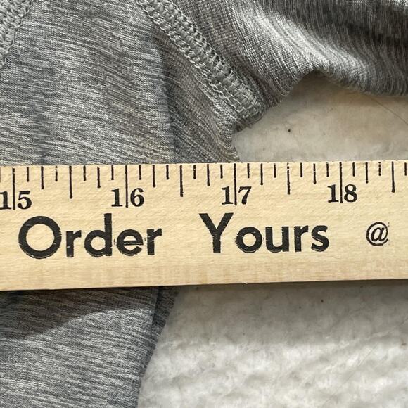 North Face Womens Medium Gray 1/4 Zip Pullover Stretch Thumb Holes Athletic Top - Picture 13 of 15